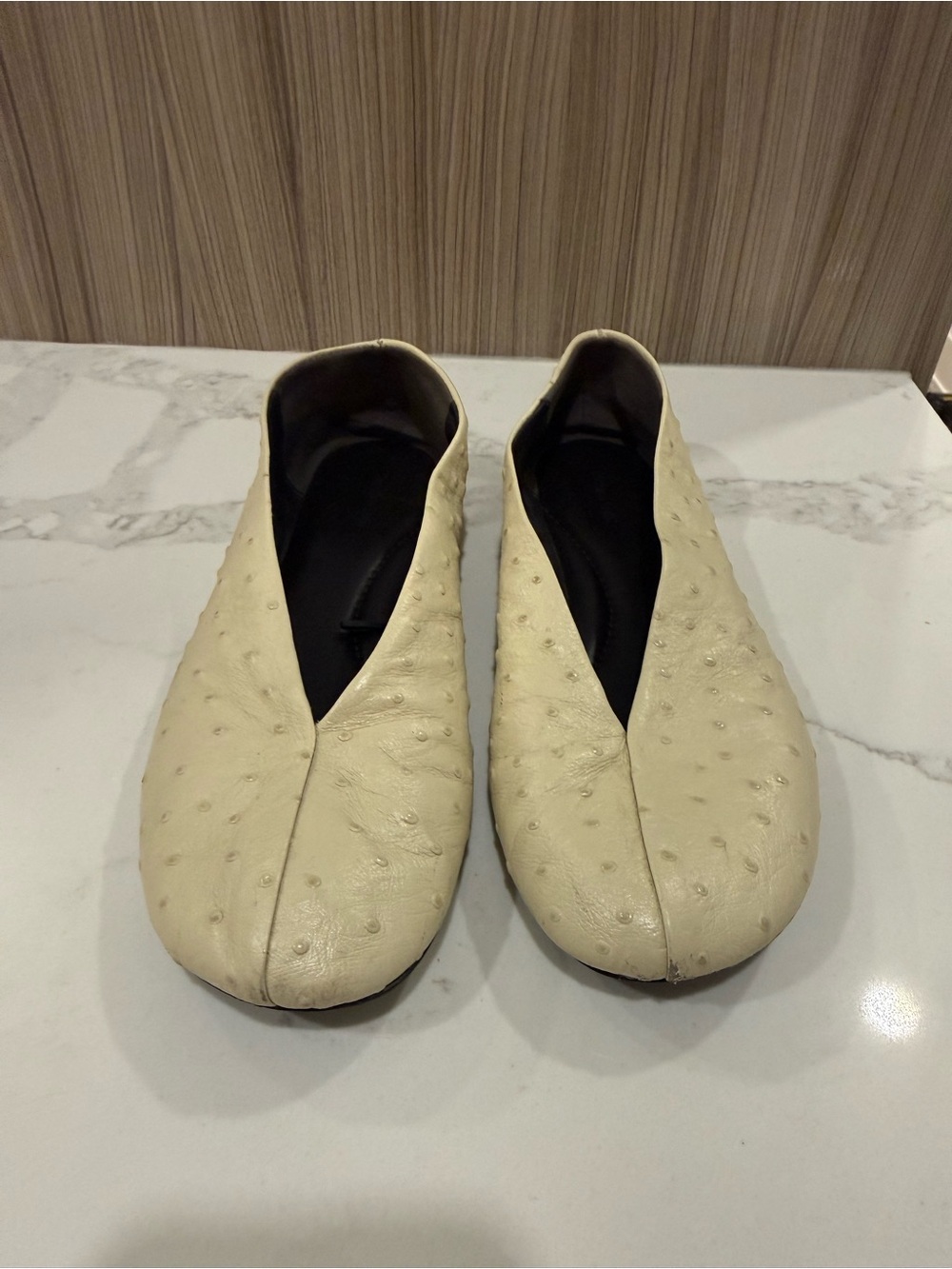 Massimo Dutti Cream Ostrich-Embossed Leather Ballet Flats - Size EU 39 (US 8)
